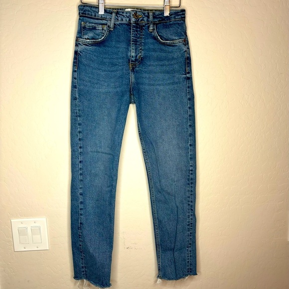 ZARA Jeans Womens 4 Blue Slim Fit Hi-Rise High Rise 90s Straight Leg Cropped - Picture 1 of 8